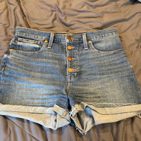 Madewell Pants - MADEWELL- high rise, button fly jean shorts. Sz 29